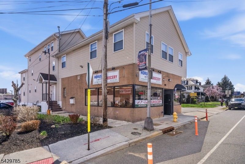 main property photo 19