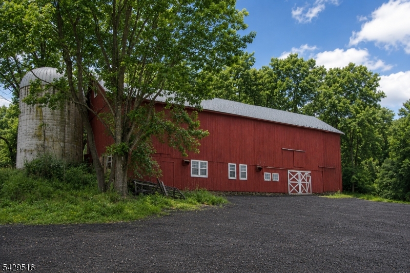 main property photo 43
