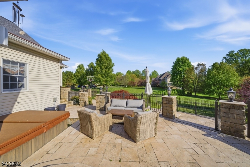 main property photo 44