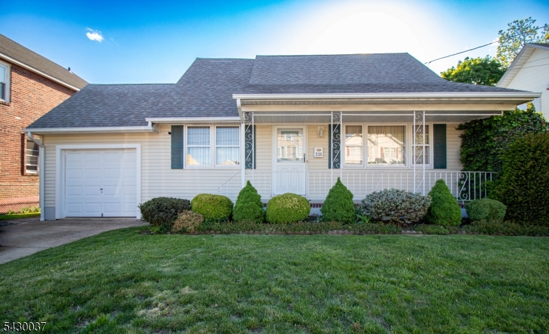 main property photo 2