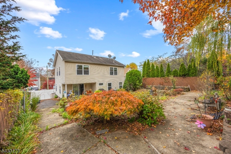 main property photo 9