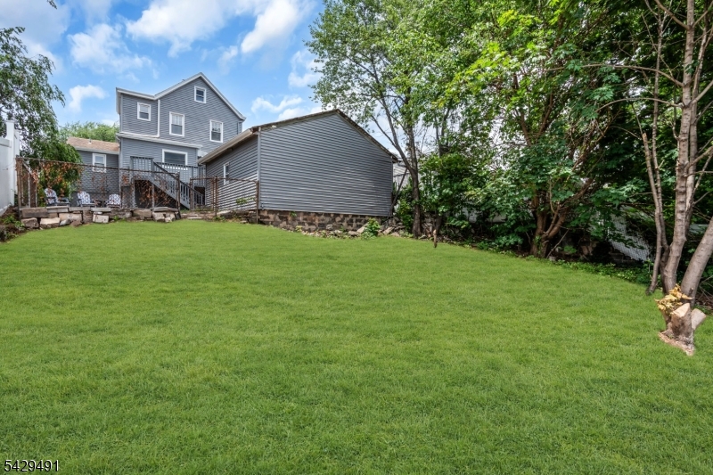 main property photo 23
