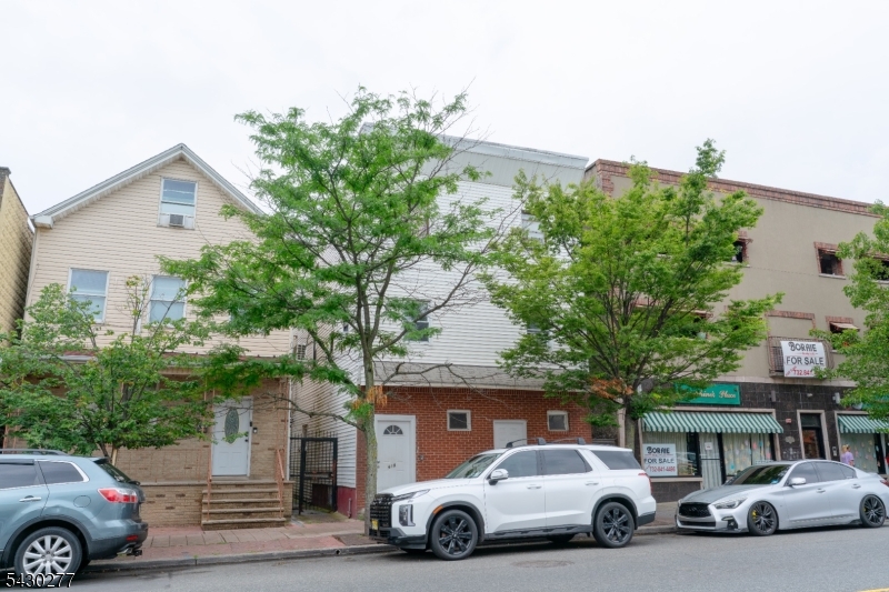 main property photo 6
