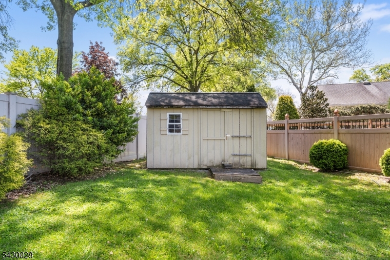 main property photo 46