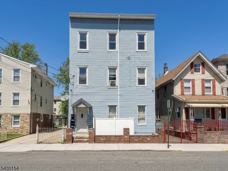 main property photo 12