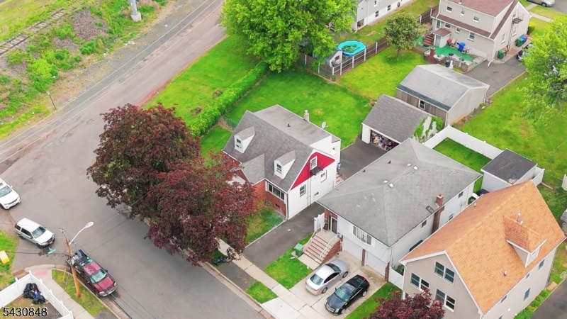 main property photo 14