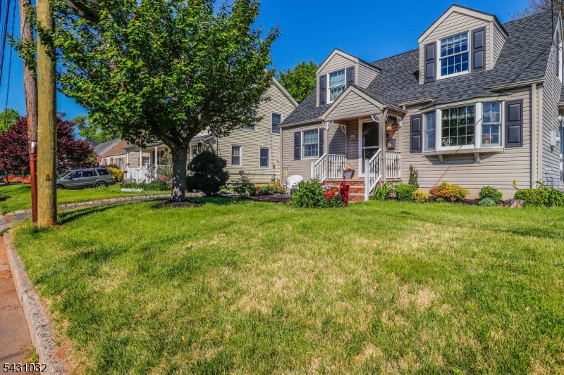 main property photo 32