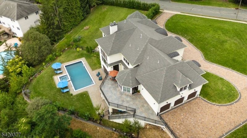 main property photo 48