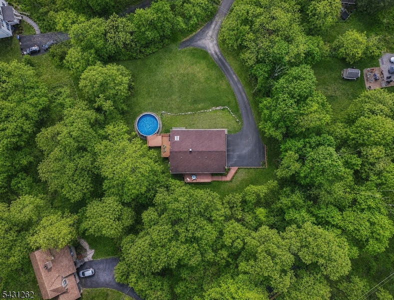 main property photo 41