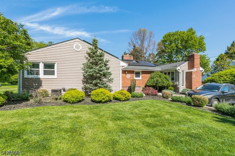 main property photo 30