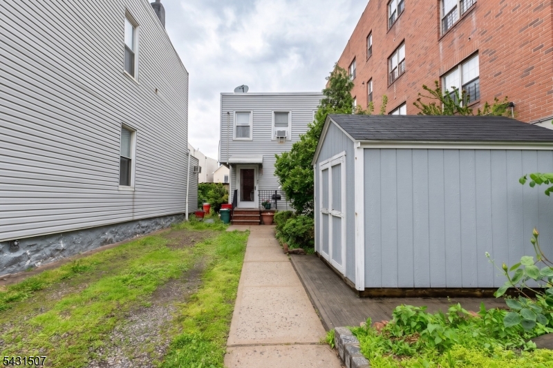 main property photo 24
