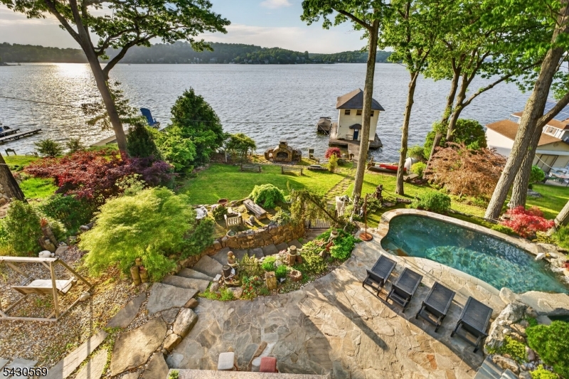 main property photo 33