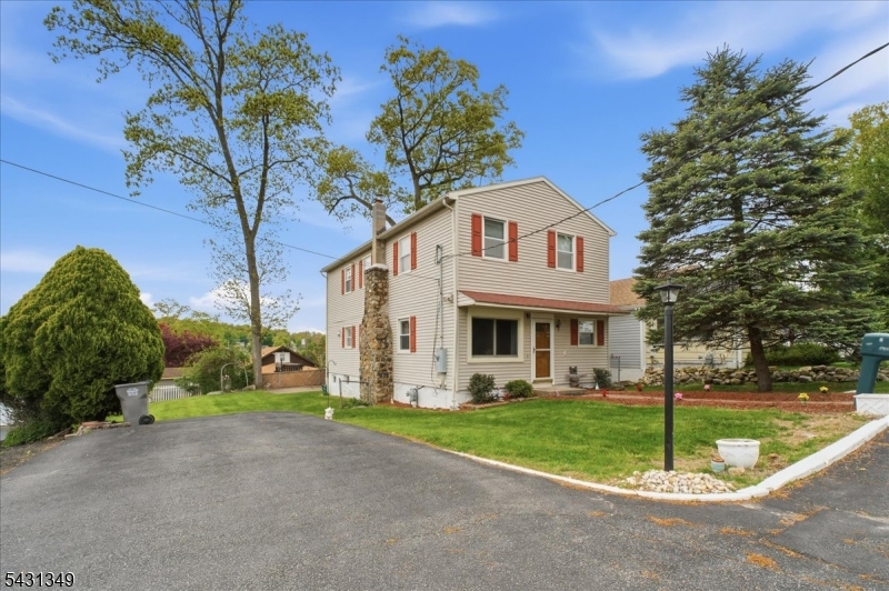 main property photo 18