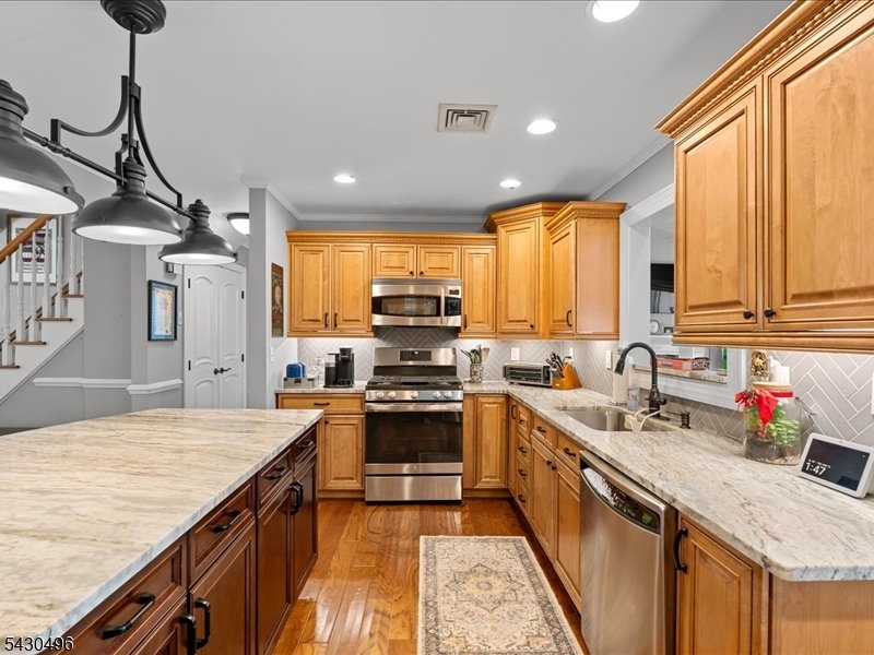 main property photo 7