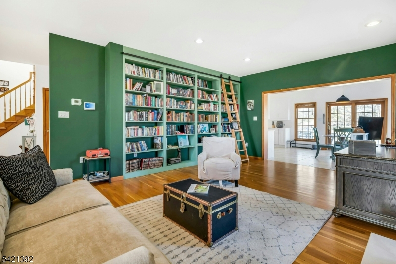 main property photo 7