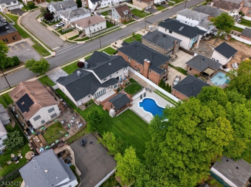 main property photo 45