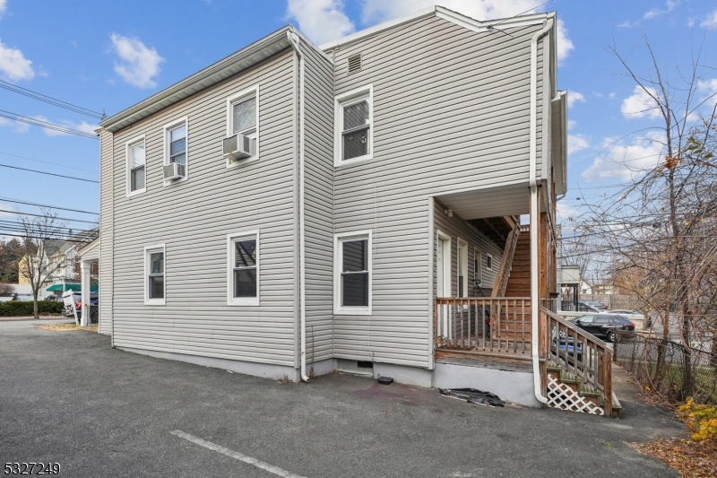 main property photo 14