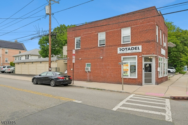 main property photo 23