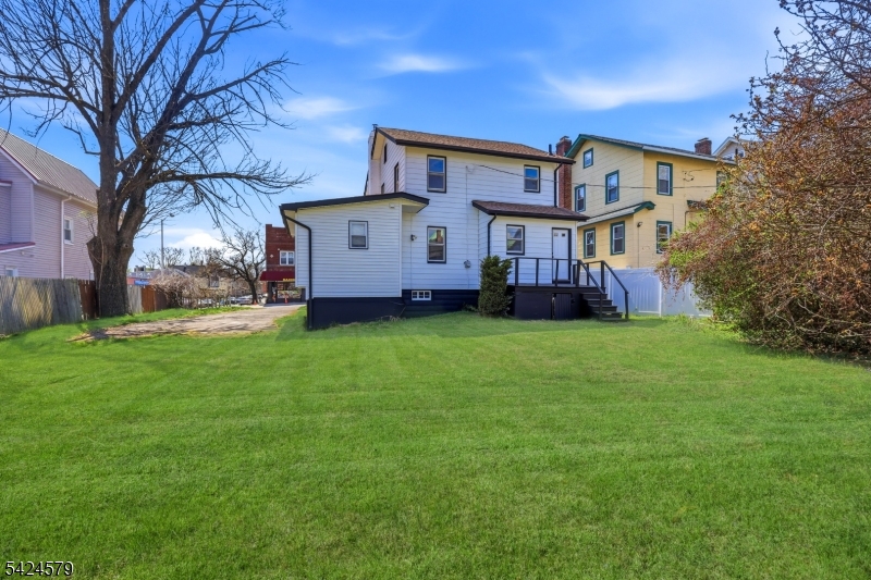 main property photo 25