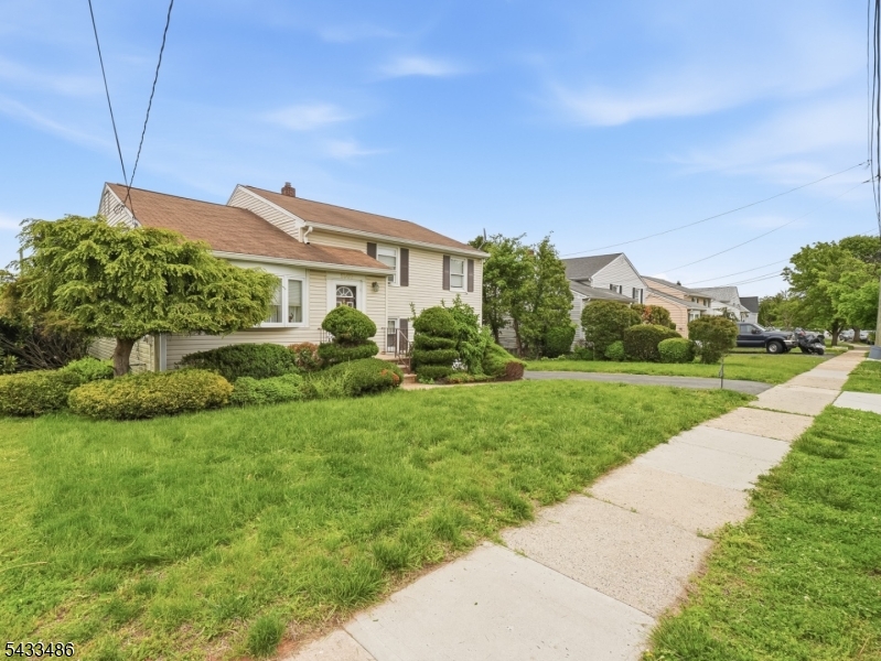 main property photo 14