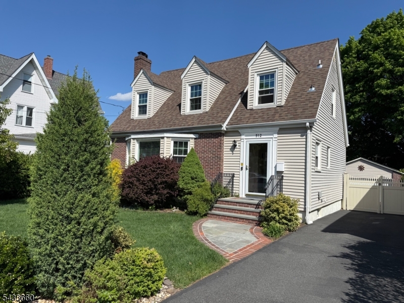 main property photo 43