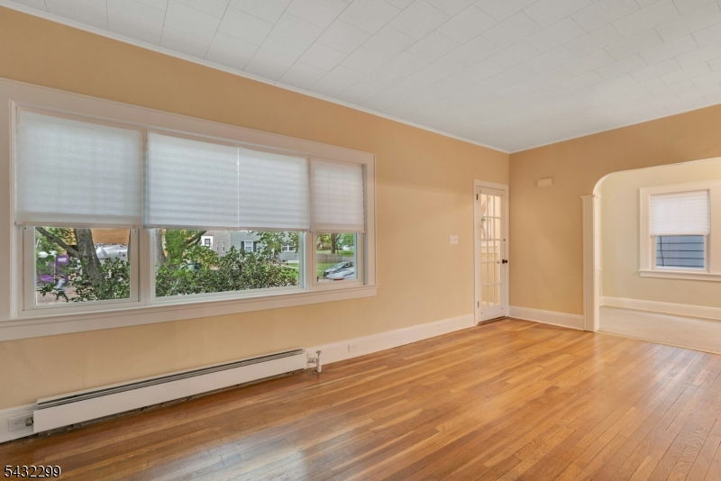 property viewer photo 4