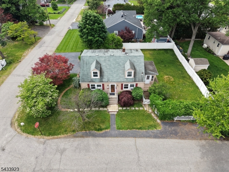main property photo 45