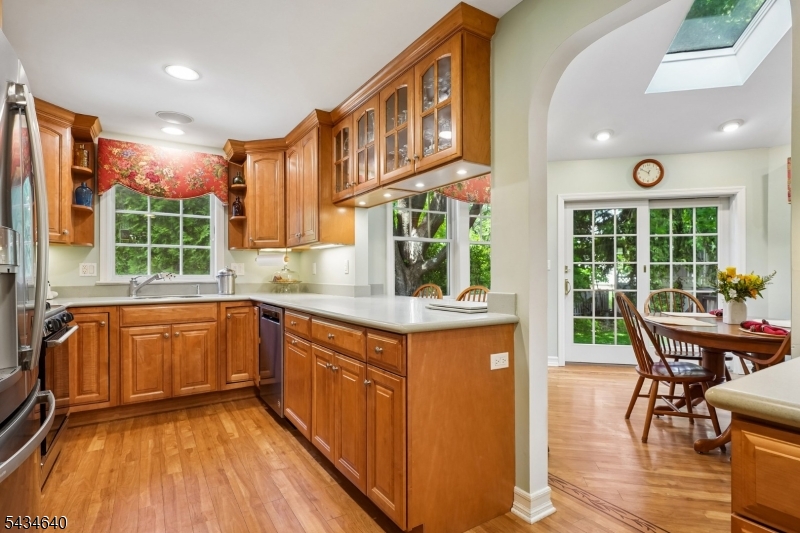 main property photo 10