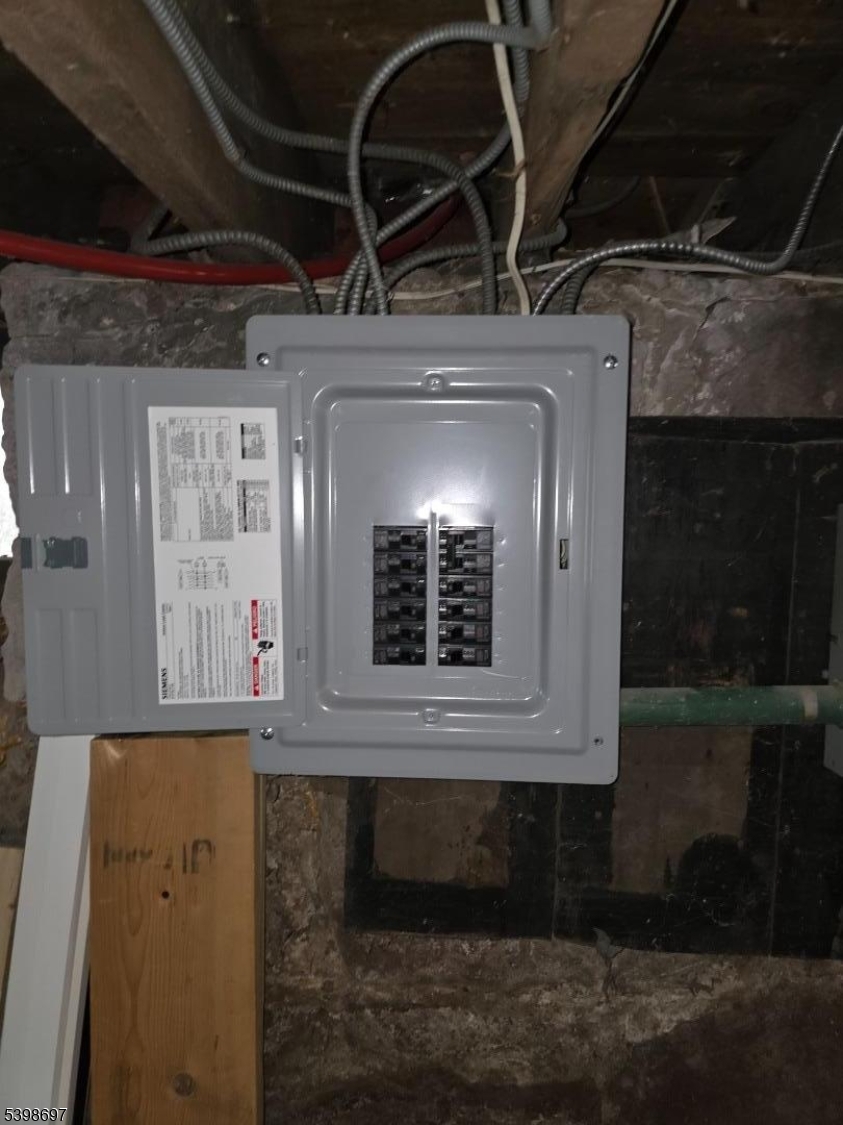 main property photo 14