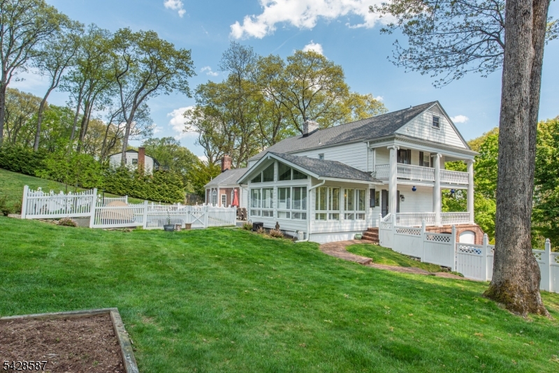 main property photo 36
