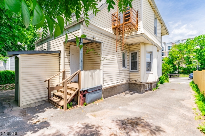 main property photo 29
