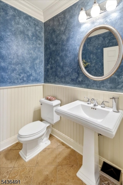 main property photo 14