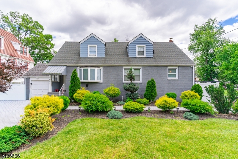 main property photo 25
