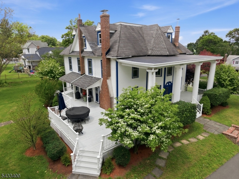 main property photo 37