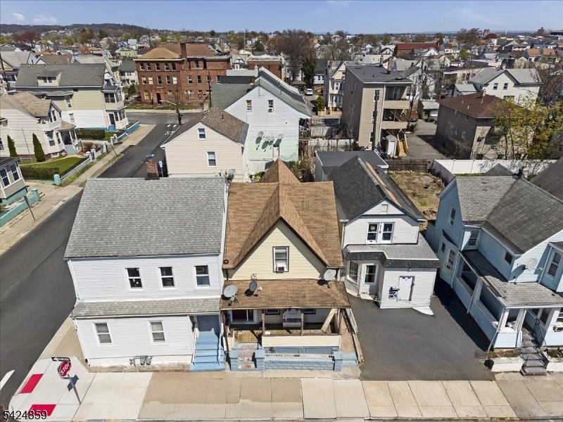 main property photo 29