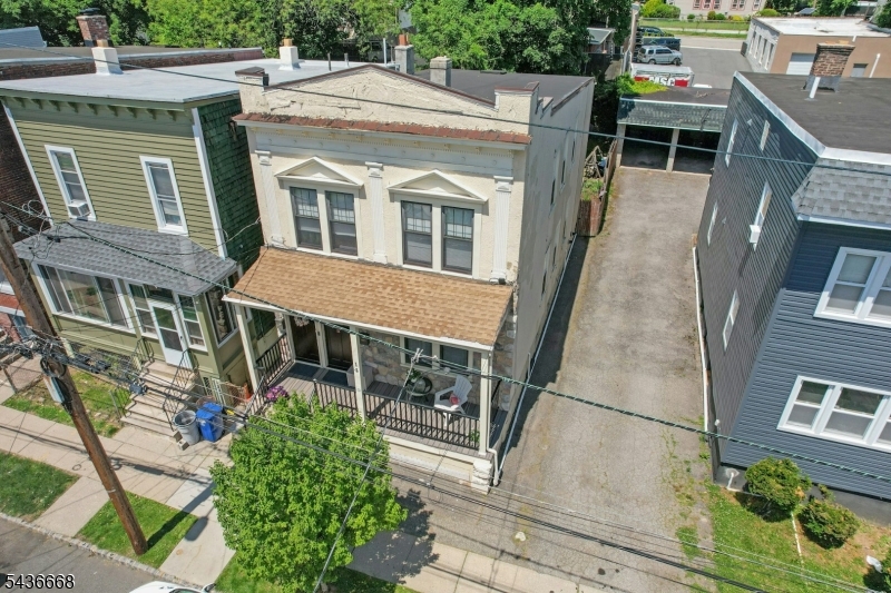 main property photo 17