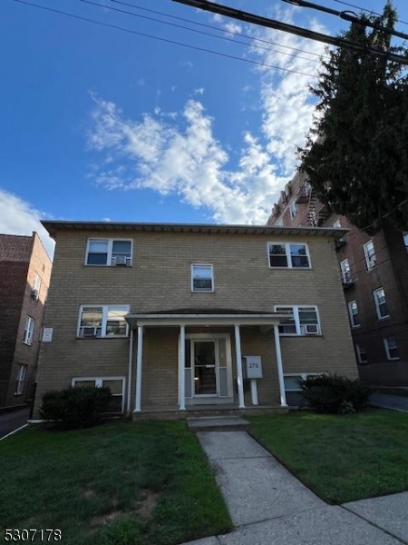 main property photo 10