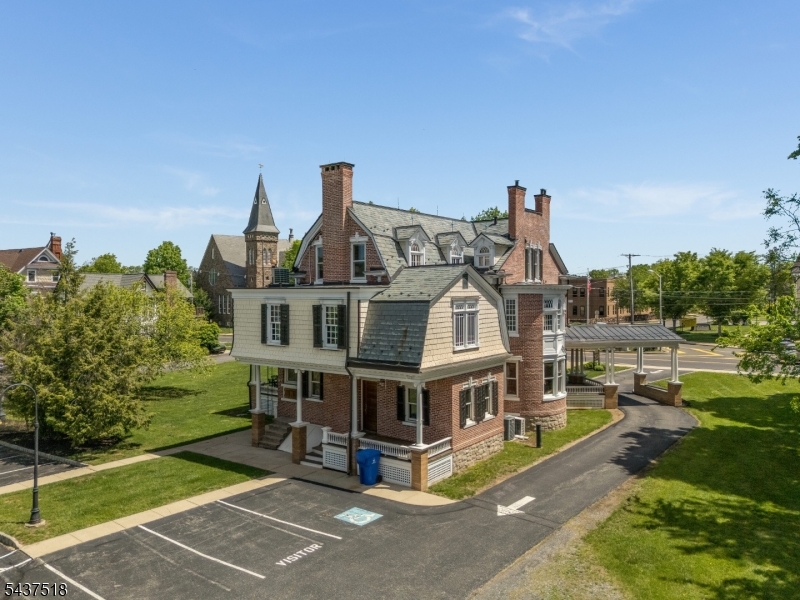 main property photo 38