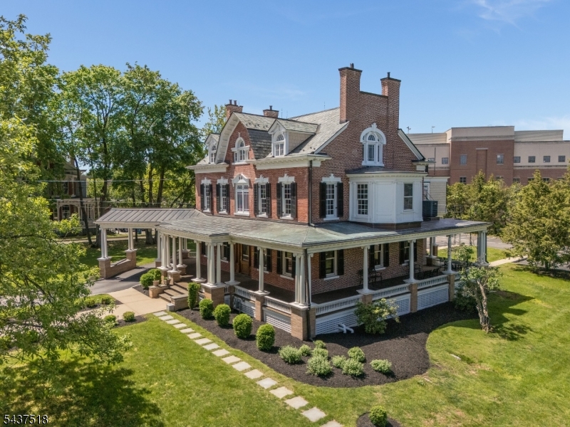 main property photo 40