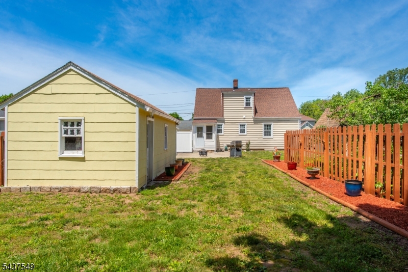 main property photo 19
