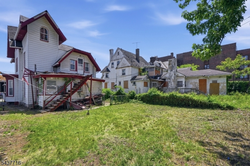 main property photo 24
