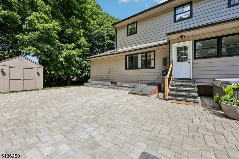 main property photo 23