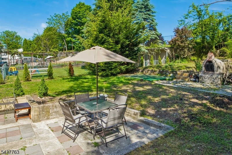 main property photo 34