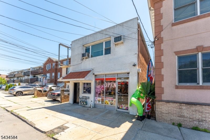 main property photo 2