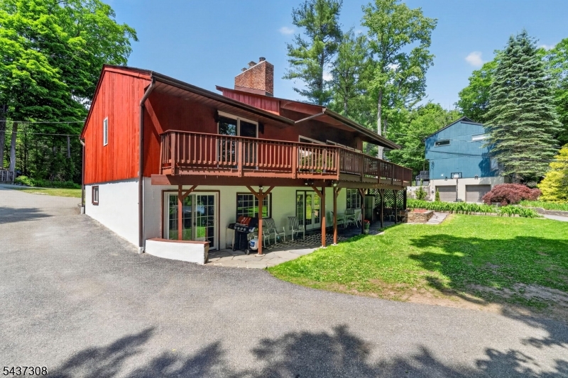 main property photo 28