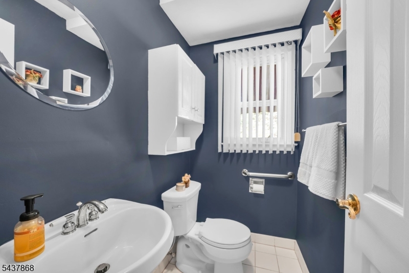 main property photo 23