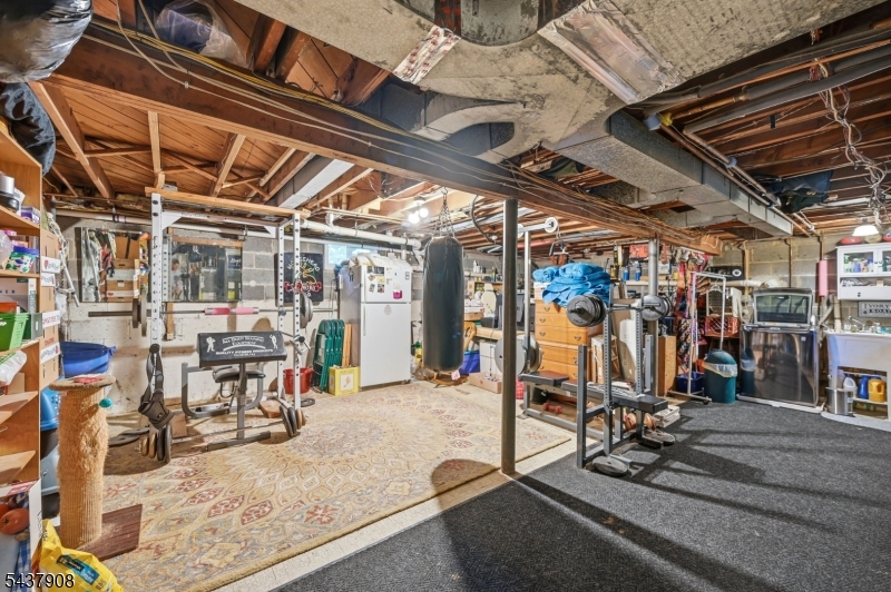 main property photo 34