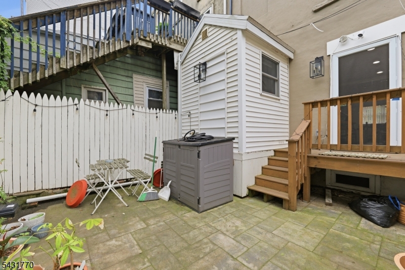main property photo 15