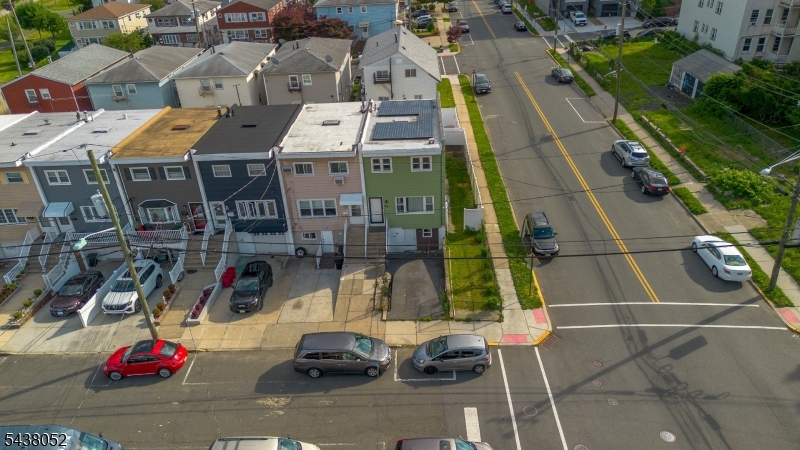 main property photo 14