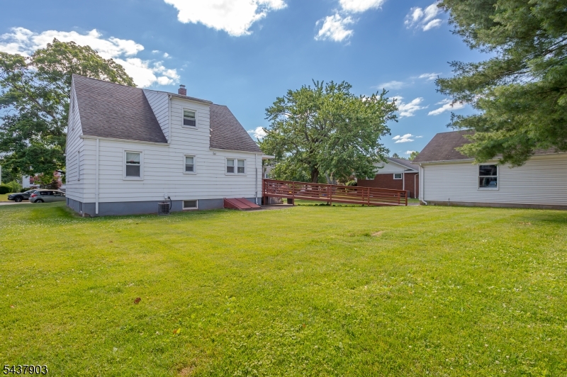 main property photo 18